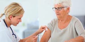 aconsejan-vacuna-gripe-mayores-60